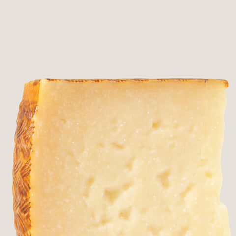 Old sheep cheese wedge - 250 grs.